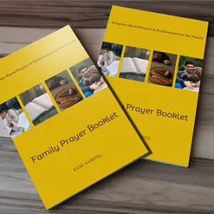 Family Prayer Booklet: Daily Scriptures and Prayers for families